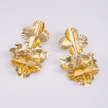 Load image into Gallery viewer, The Tin Flower Earring in Gold &amp; Silver (Gold Plated)
