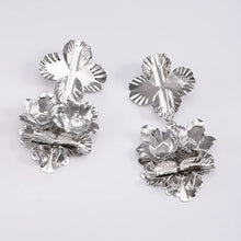 Load image into Gallery viewer, The Tin Flower Earring in Gold &amp; Silver (Gold Plated)
