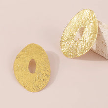 Load image into Gallery viewer, The Big Disc Earring in Gold &amp; Silver
