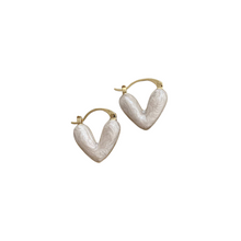 Load image into Gallery viewer, The Resin Heart Earring
