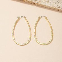 Load image into Gallery viewer, The Hammered Oval Earring
