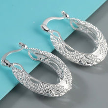 Load image into Gallery viewer, The Hollow Hoop Earring
