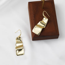 Load image into Gallery viewer, The Ripple Earring
