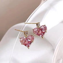 Load image into Gallery viewer, The Princess Heart Earring
