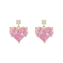 Load image into Gallery viewer, The Princess Heart Earring
