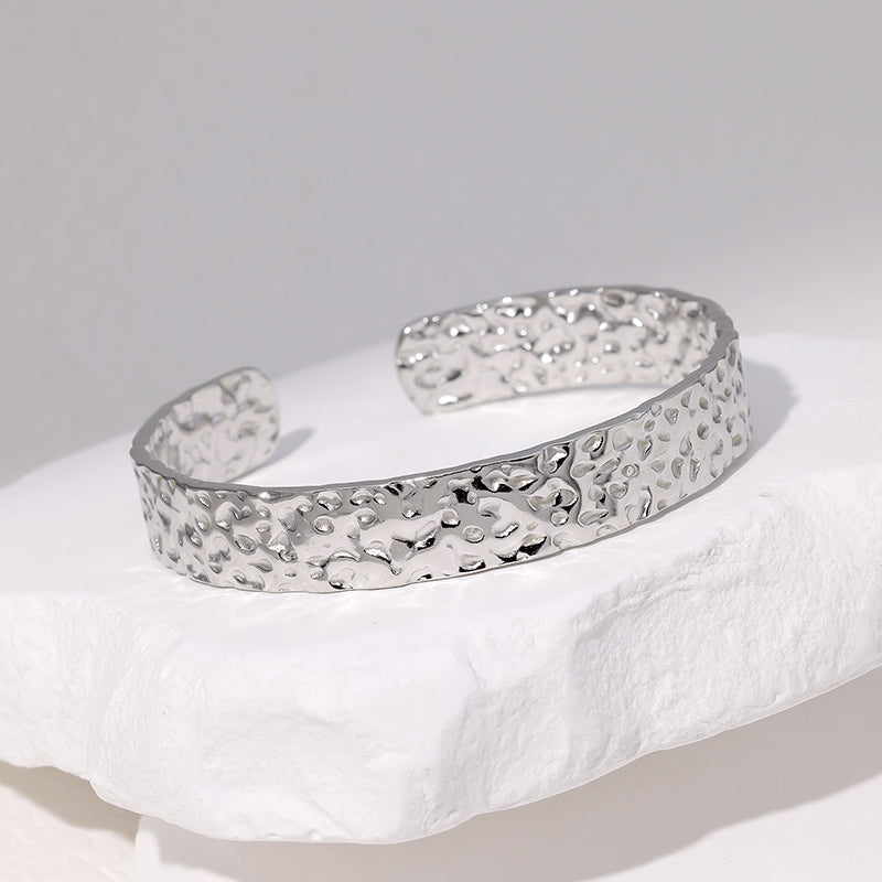 The Beaten Bracelet in Silver & Gold  (18K Gold Plated)