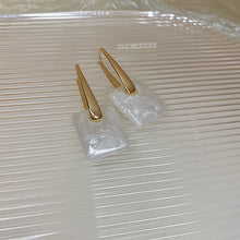 Load image into Gallery viewer, The Mag Stone Earring
