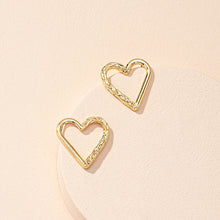 Load image into Gallery viewer, The Jagged Heart Earring
