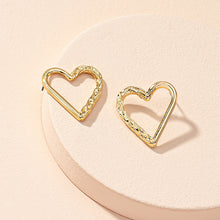 Load image into Gallery viewer, The Jagged Heart Earring
