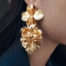 Load image into Gallery viewer, The Tin Flower Earring in Gold &amp; Silver (Gold Plated)
