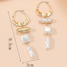 Load image into Gallery viewer, The Grip Pearl Earring
