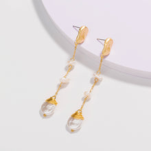 Load image into Gallery viewer, The Pearl Drop Earring
