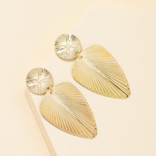 Load image into Gallery viewer, The Archer Earring in Gold and Silver
