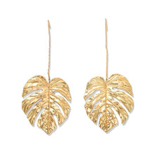 Load image into Gallery viewer, The Palm Leaf Earring
