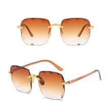 Load image into Gallery viewer, The Frameless Sunglasses in Tea, Grey &amp; Transparent

