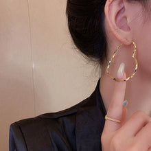 Load image into Gallery viewer, The Metal Wave Heart Earring in Gold &amp; Silver
