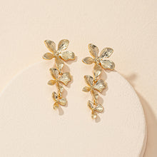 Load image into Gallery viewer, The Lotus Earring
