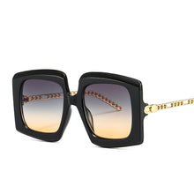 Load image into Gallery viewer, The Mogel Sunglasses in Leopard and Black
